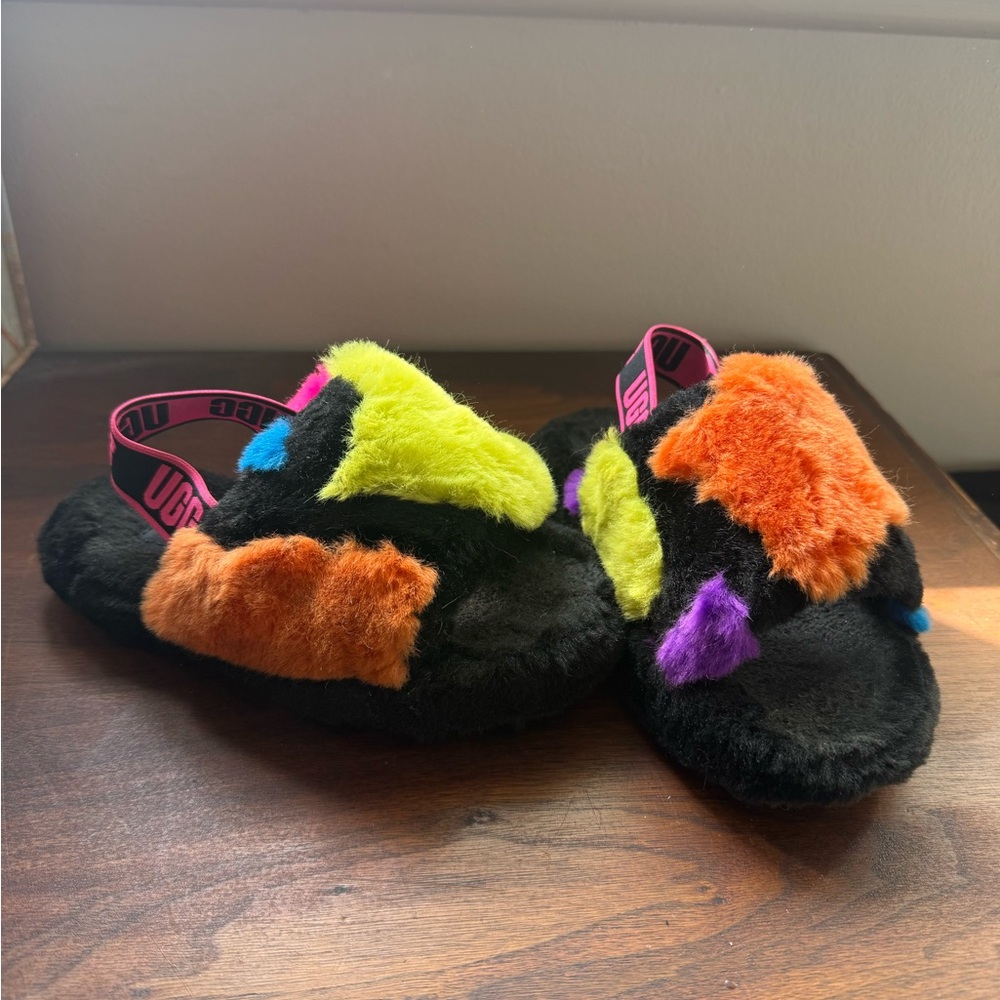 UGG Multicolor Fluffy Slides slippers